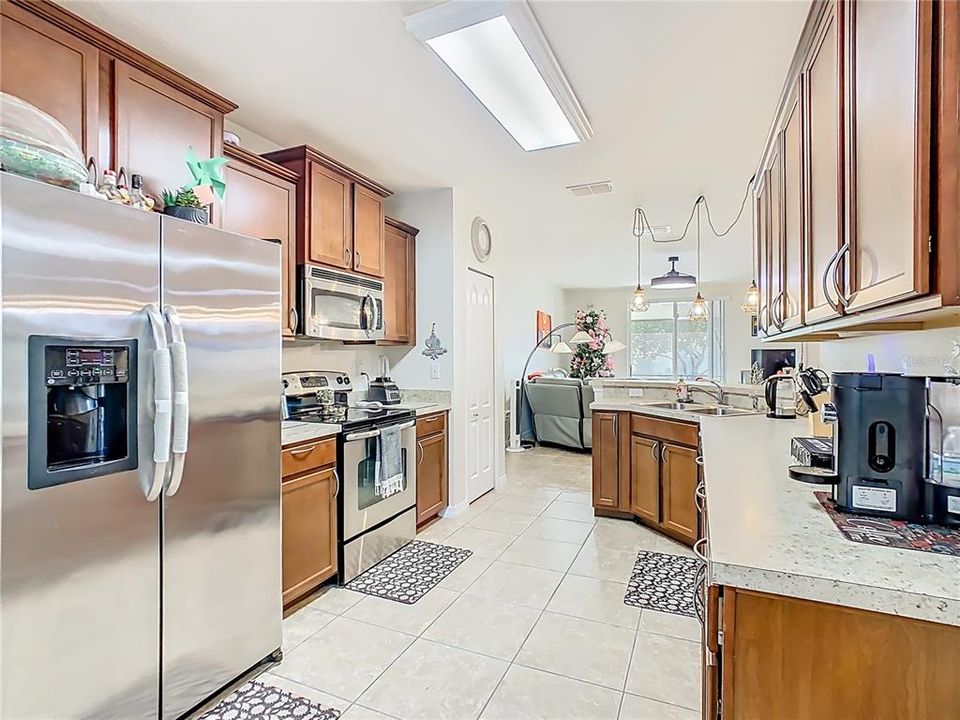 For Sale: $399,000 (3 beds, 2 baths, 1541 Square Feet)