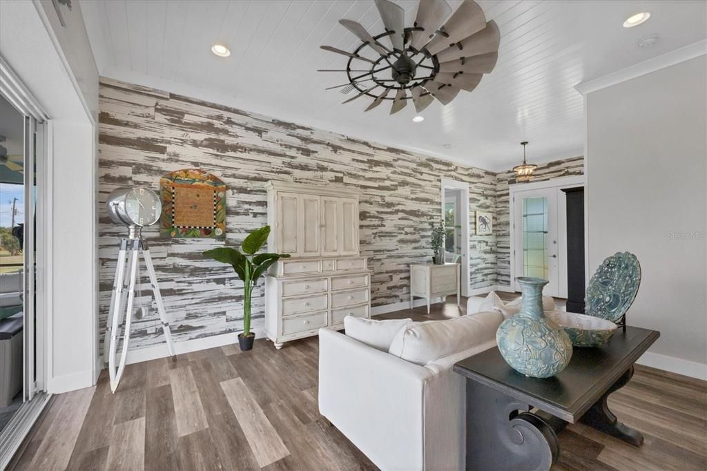 En Venta: $424,900 (2 camas, 2 baños, 1200 Pies cuadrados)