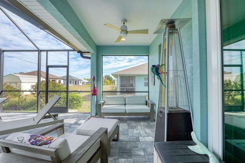 En Venta: $424,900 (2 camas, 2 baños, 1200 Pies cuadrados)