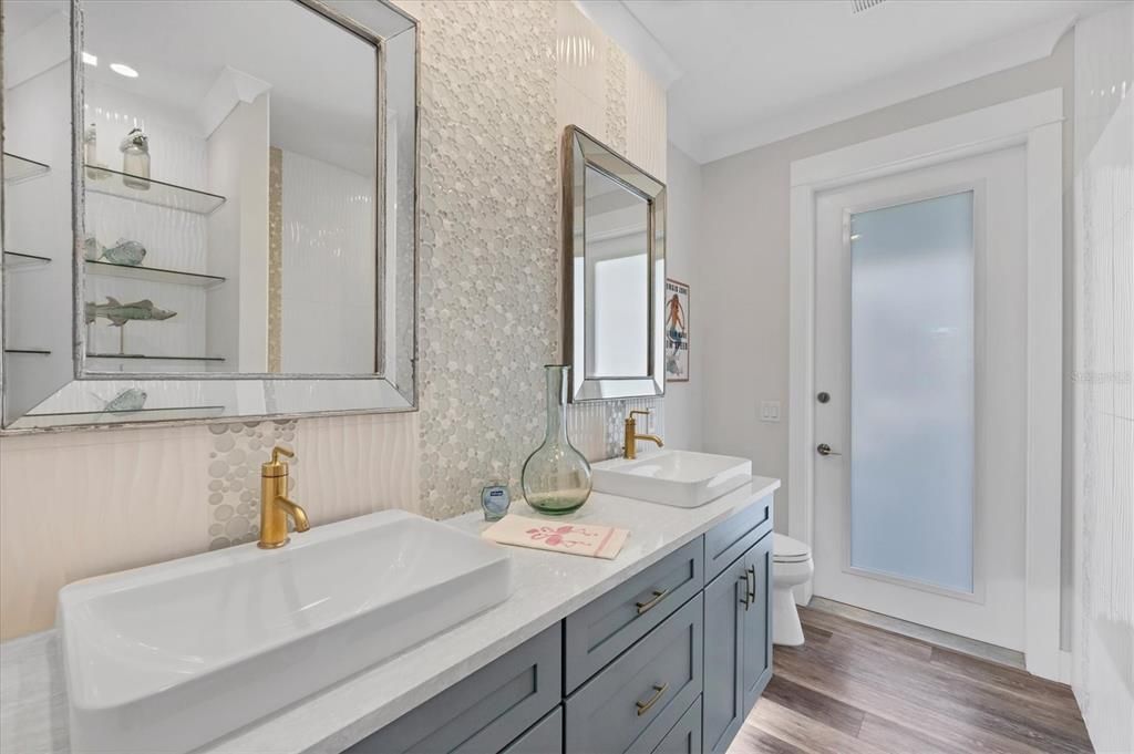 En Venta: $424,900 (2 camas, 2 baños, 1200 Pies cuadrados)