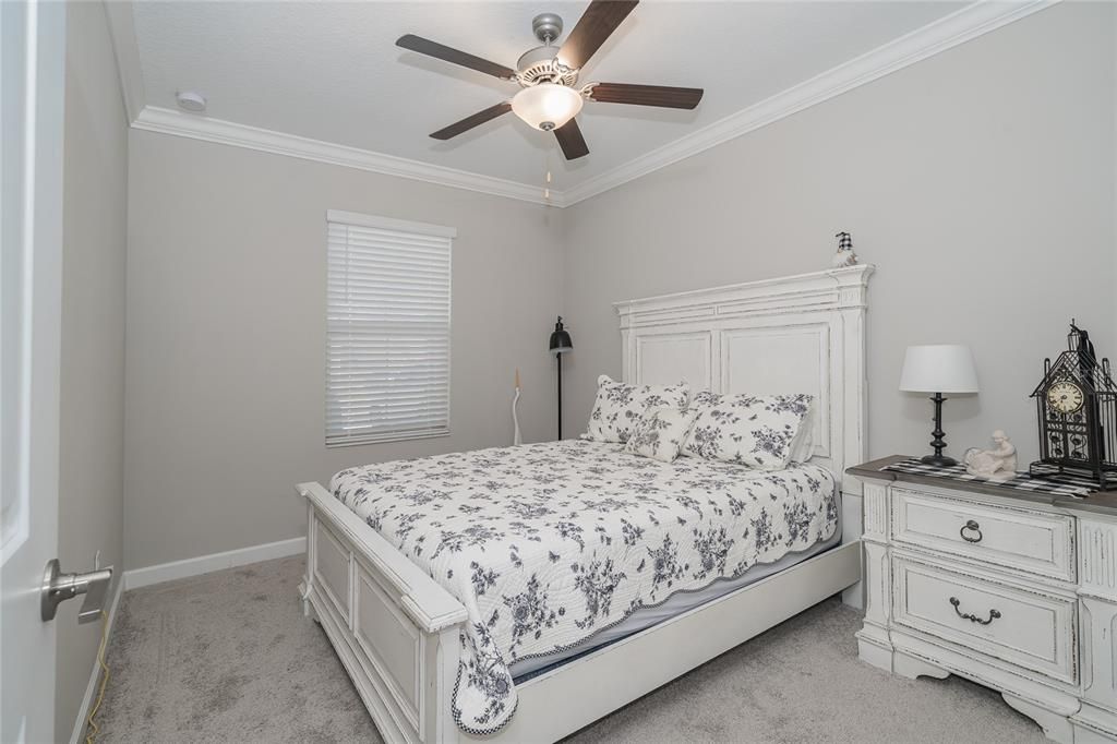 For Sale: $245,000 (2 beds, 2 baths, 1405 Square Feet)