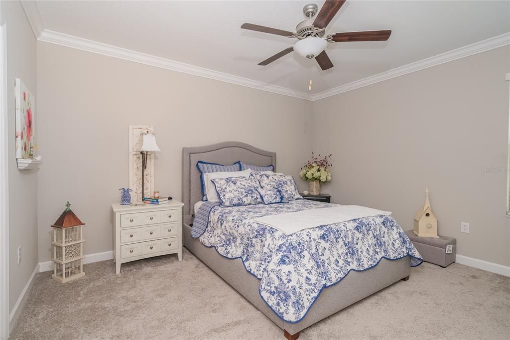 For Sale: $245,000 (2 beds, 2 baths, 1405 Square Feet)