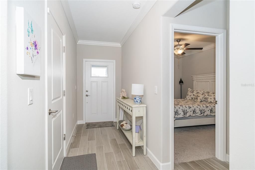 For Sale: $245,000 (2 beds, 2 baths, 1405 Square Feet)