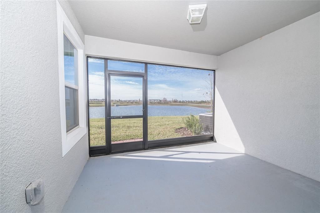 For Sale: $245,000 (2 beds, 2 baths, 1405 Square Feet)