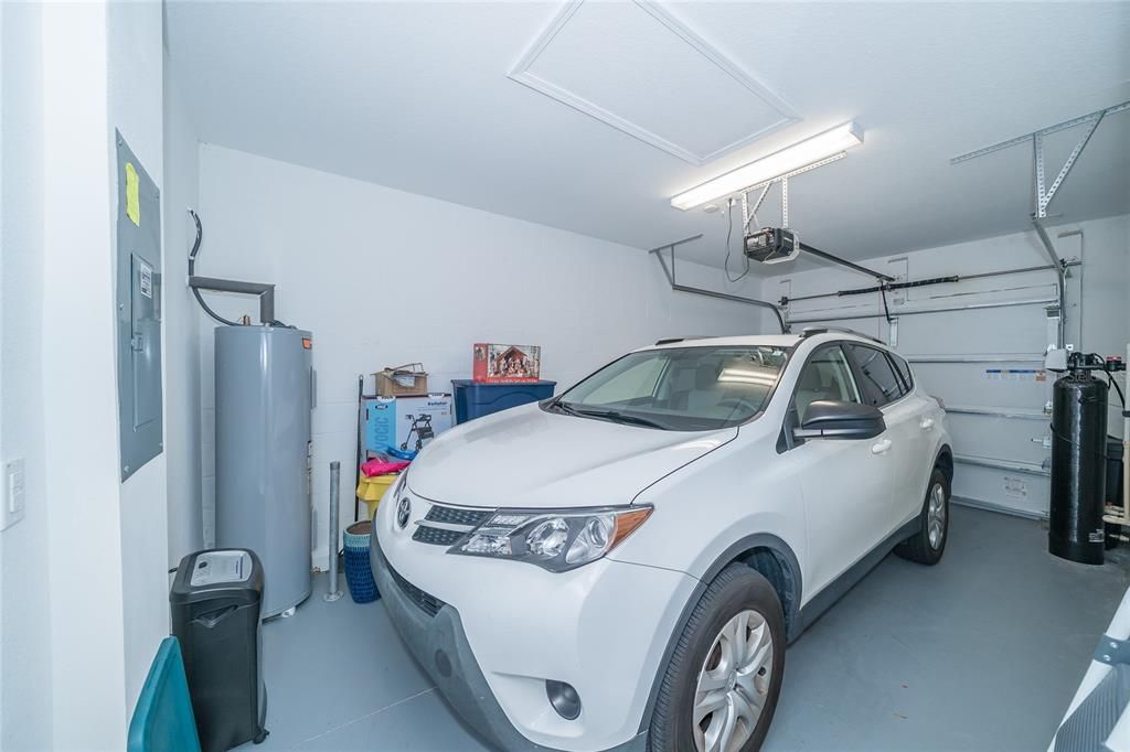 For Sale: $245,000 (2 beds, 2 baths, 1405 Square Feet)