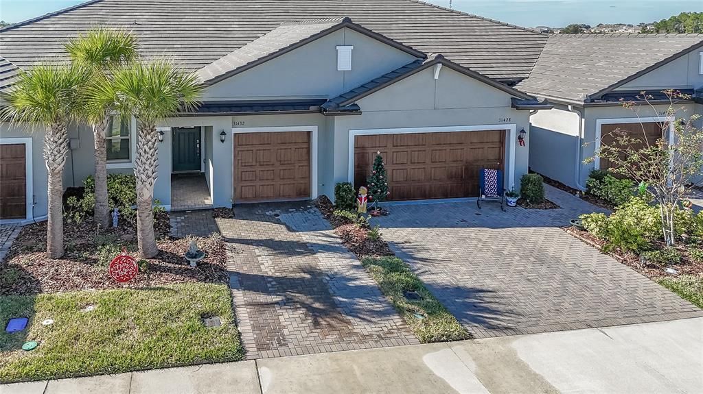 For Sale: $245,000 (2 beds, 2 baths, 1405 Square Feet)