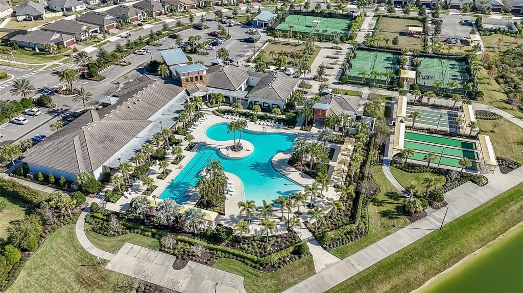 For Sale: $245,000 (2 beds, 2 baths, 1405 Square Feet)