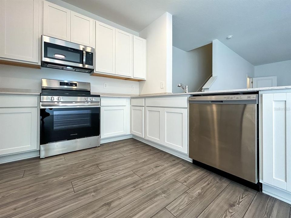 В аренду: $1,800 (3 спален, 2 ванн, 1657 Квадратных фут)