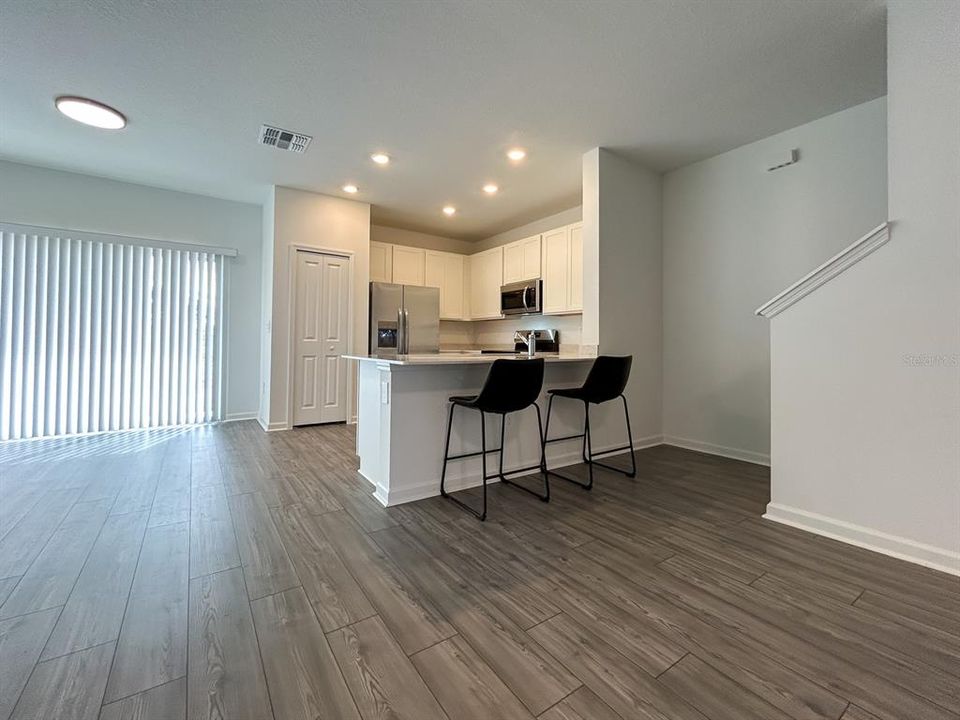 В аренду: $1,800 (3 спален, 2 ванн, 1657 Квадратных фут)