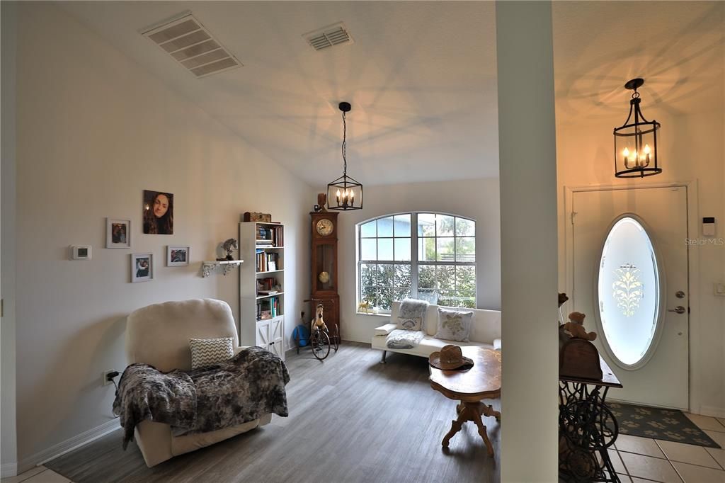 На продажу: $1,144,725 (3 спален, 2 ванн, 2372 Квадратных фут)