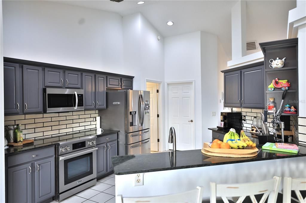 На продажу: $1,144,725 (3 спален, 2 ванн, 2372 Квадратных фут)