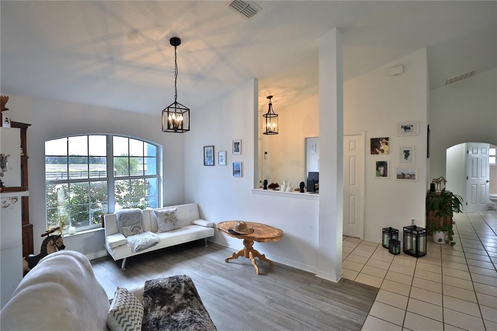 На продажу: $1,144,725 (3 спален, 2 ванн, 2372 Квадратных фут)