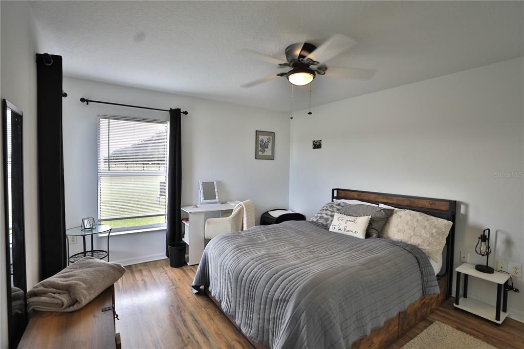 На продажу: $1,144,725 (3 спален, 2 ванн, 2372 Квадратных фут)