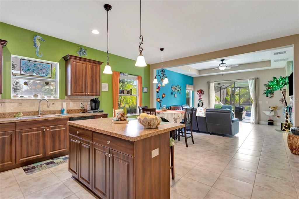 На продажу: $500,000 (3 спален, 2 ванн, 1805 Квадратных фут)