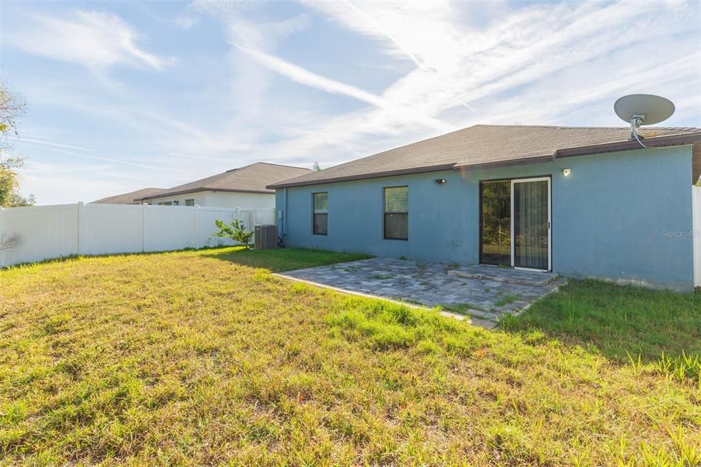 На продажу: $310,000 (4 спален, 2 ванн, 1810 Квадратных фут)