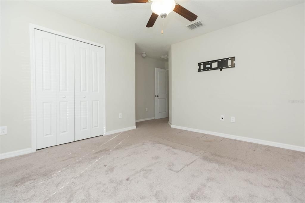 На продажу: $310,000 (4 спален, 2 ванн, 1810 Квадратных фут)