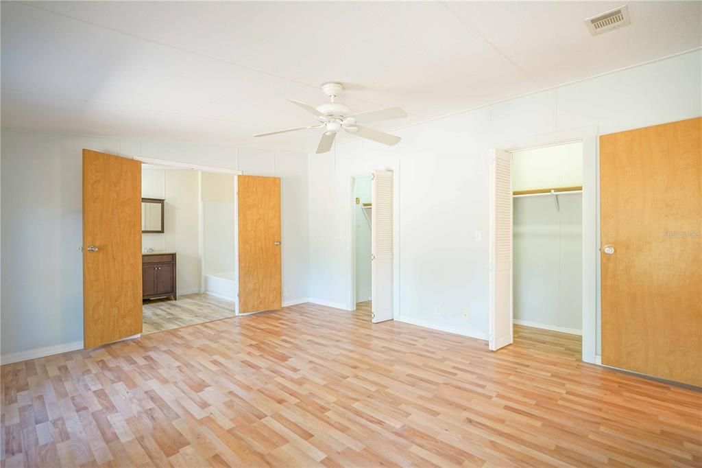 待售: $199,900 (3 贝兹, 2 浴室, 1512 平方英尺)