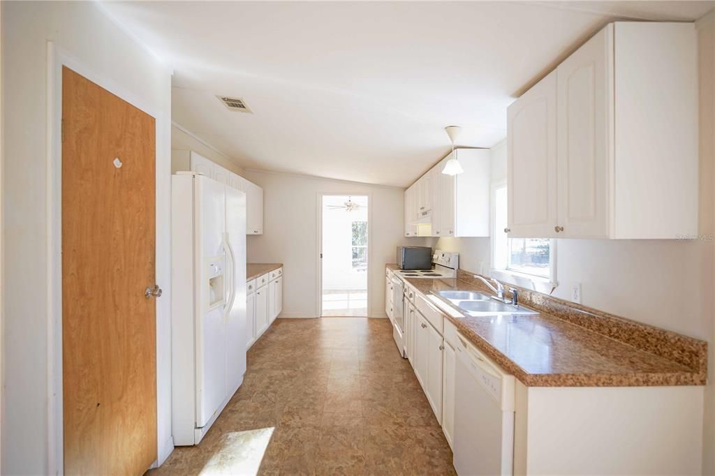 待售: $199,900 (3 贝兹, 2 浴室, 1512 平方英尺)