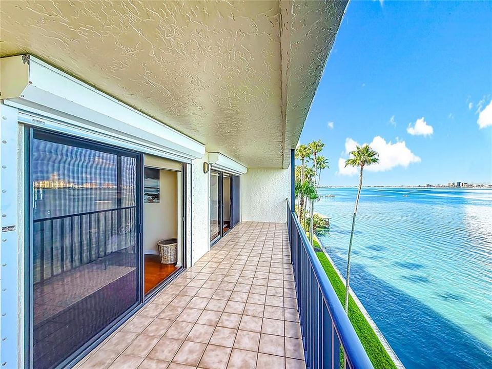 En Venta: $874,900 (2 camas, 2 baños, 2170 Pies cuadrados)