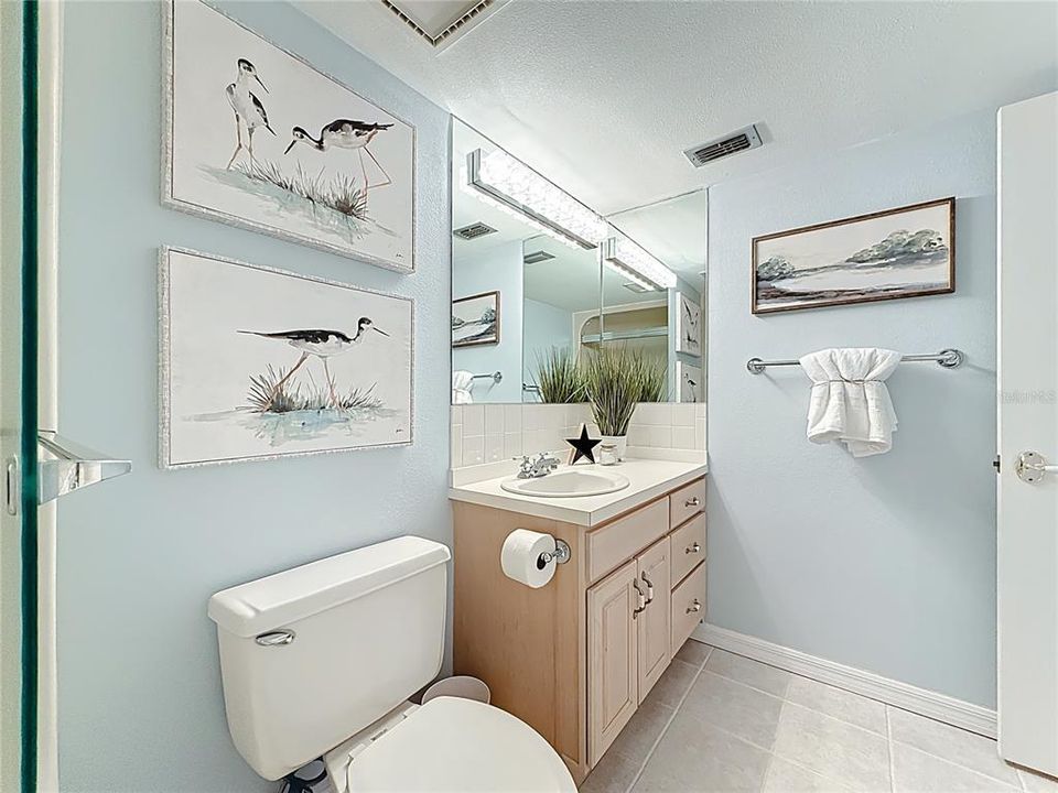 En Venta: $874,900 (2 camas, 2 baños, 2170 Pies cuadrados)