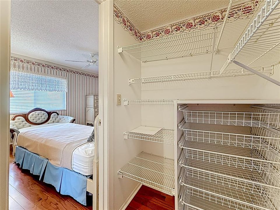 En Venta: $874,900 (2 camas, 2 baños, 2170 Pies cuadrados)