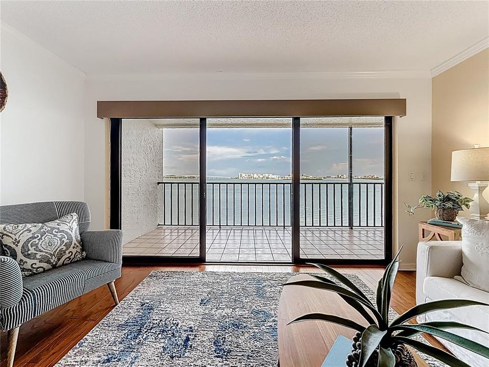 En Venta: $874,900 (2 camas, 2 baños, 2170 Pies cuadrados)