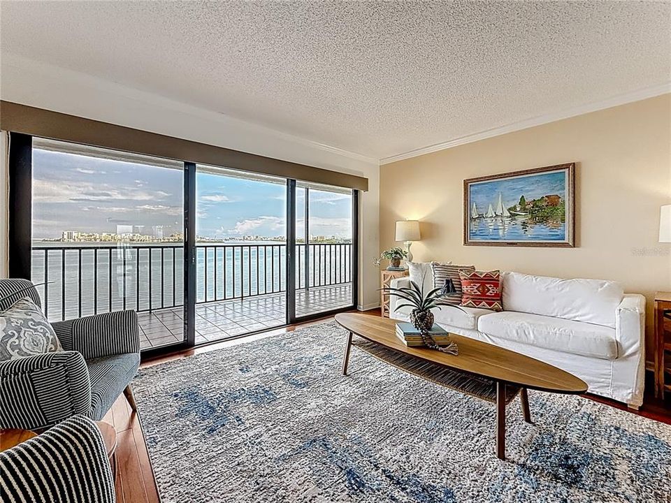 En Venta: $874,900 (2 camas, 2 baños, 2170 Pies cuadrados)