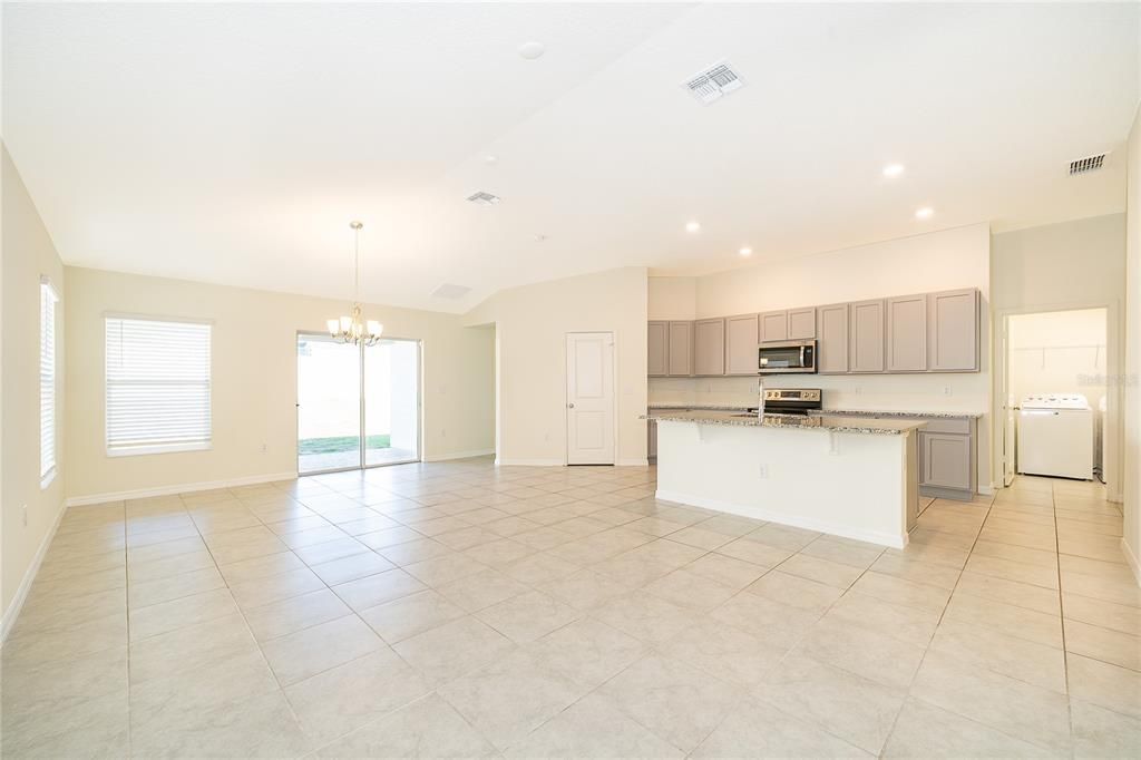 En Renta: $2,300 (3 camas, 2 baños, 1666 Pies cuadrados)