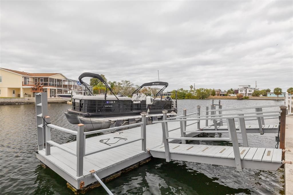 Active With Contract: $639,000 (3 beds, 2 baths, 1768 Square Feet)