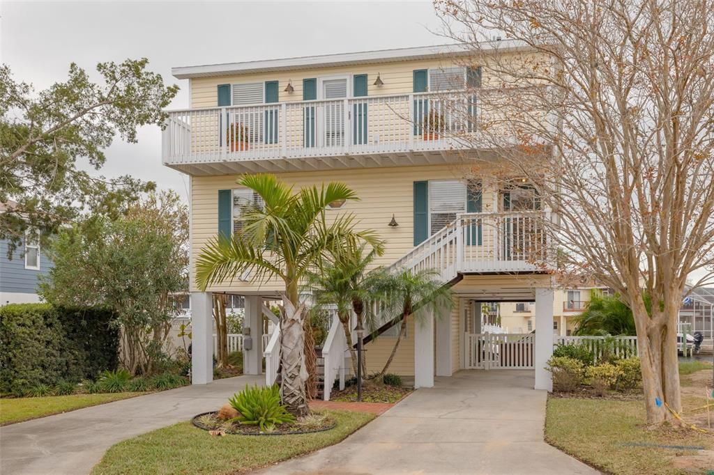 Active With Contract: $639,000 (3 beds, 2 baths, 1768 Square Feet)