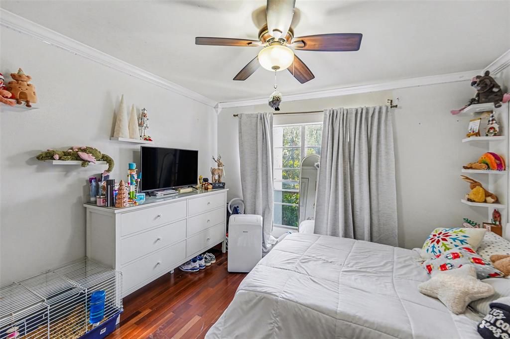 待售: $69,000 (1 贝兹, 1 浴室, 600 平方英尺)