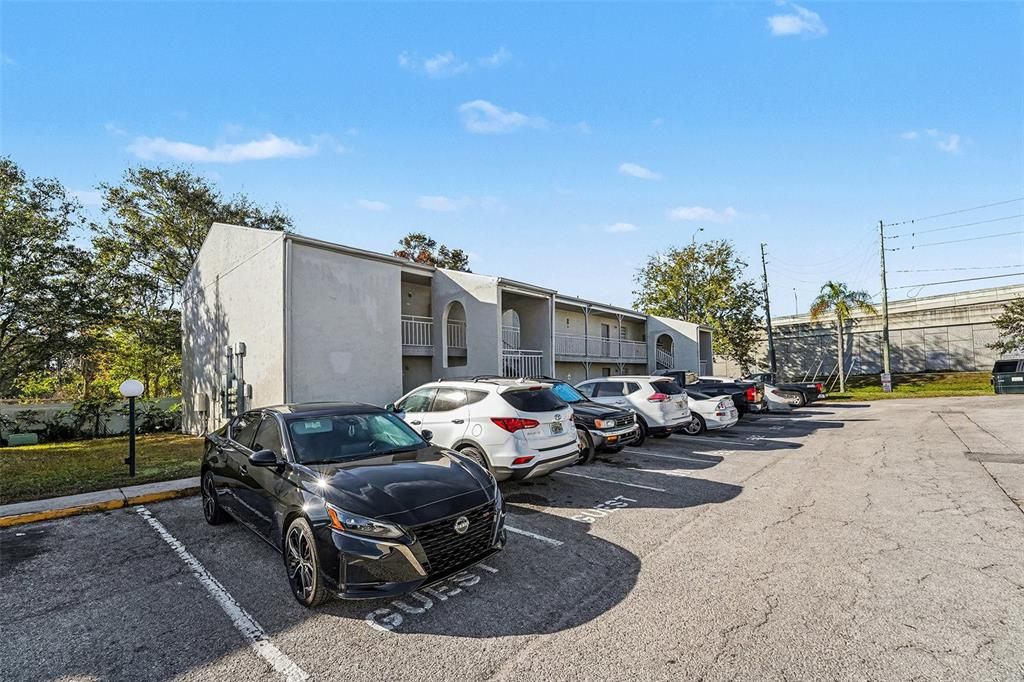 待售: $69,000 (1 贝兹, 1 浴室, 600 平方英尺)