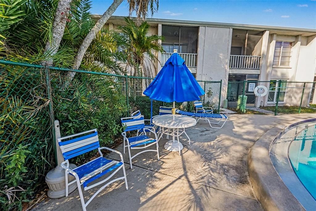 待售: $69,000 (1 贝兹, 1 浴室, 600 平方英尺)