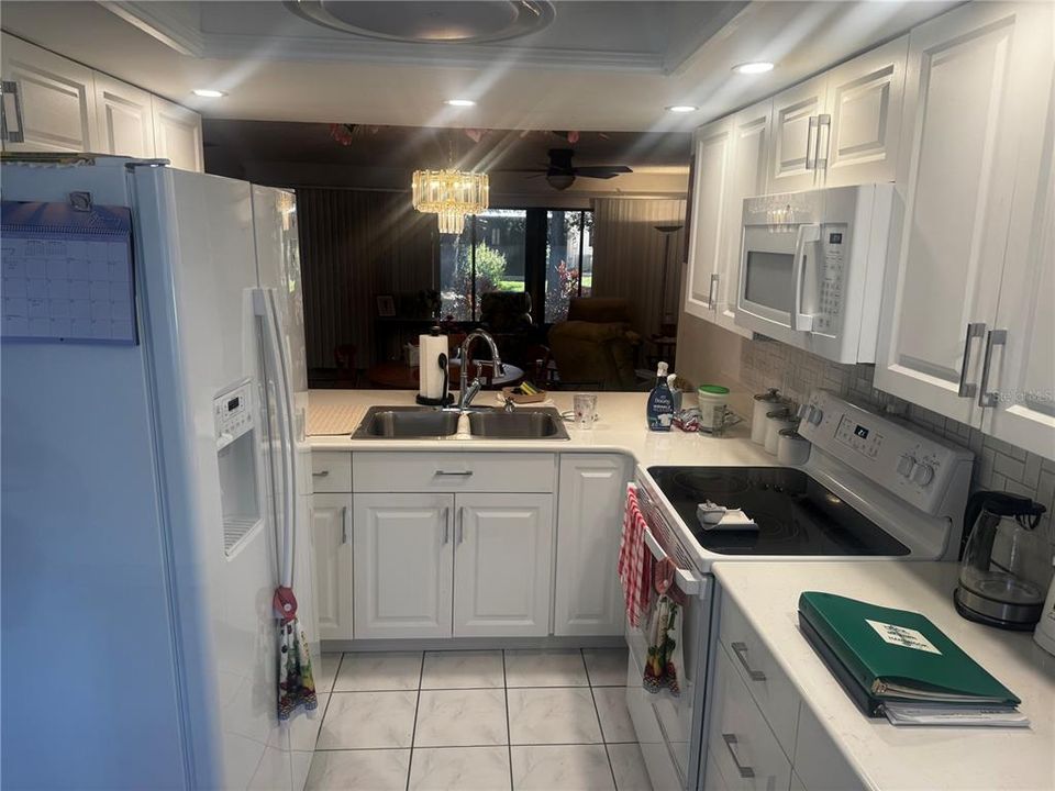 For Sale: $235,000 (2 beds, 2 baths, 1296 Square Feet)