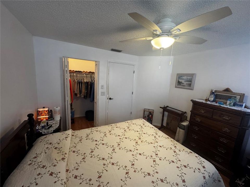 For Sale: $235,000 (2 beds, 2 baths, 1296 Square Feet)
