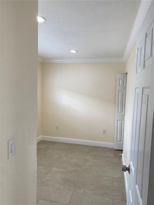 For Rent: $2,400 (2 beds, 1 baths, 550 Square Feet)