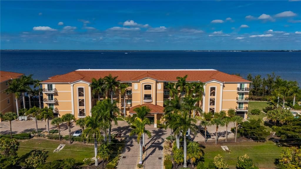 En Venta: $510,000 (3 camas, 2 baños, 2225 Pies cuadrados)