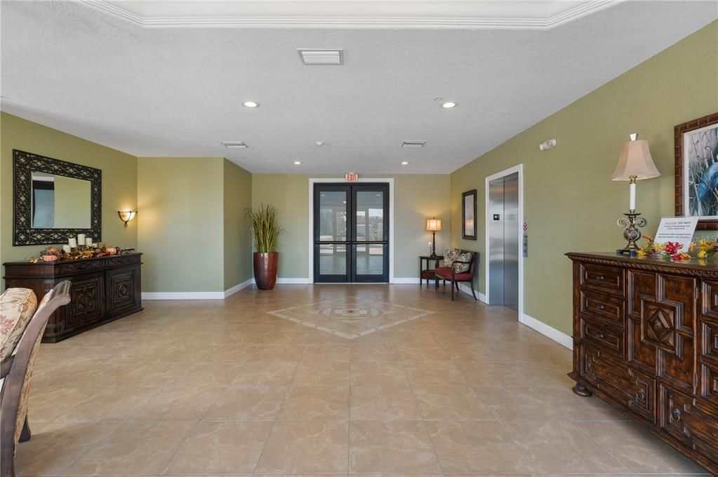 En Venta: $510,000 (3 camas, 2 baños, 2225 Pies cuadrados)