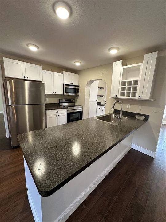 For Sale: $299,900 (3 beds, 2 baths, 1308 Square Feet)