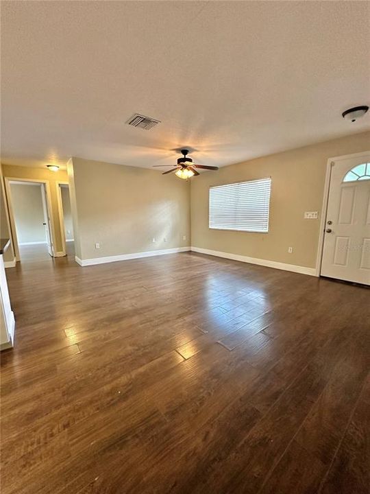 For Sale: $299,900 (3 beds, 2 baths, 1308 Square Feet)