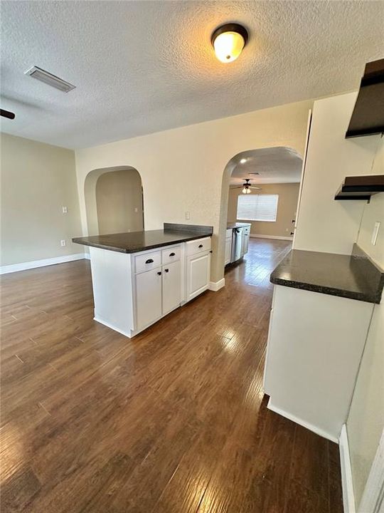 For Sale: $299,900 (3 beds, 2 baths, 1308 Square Feet)
