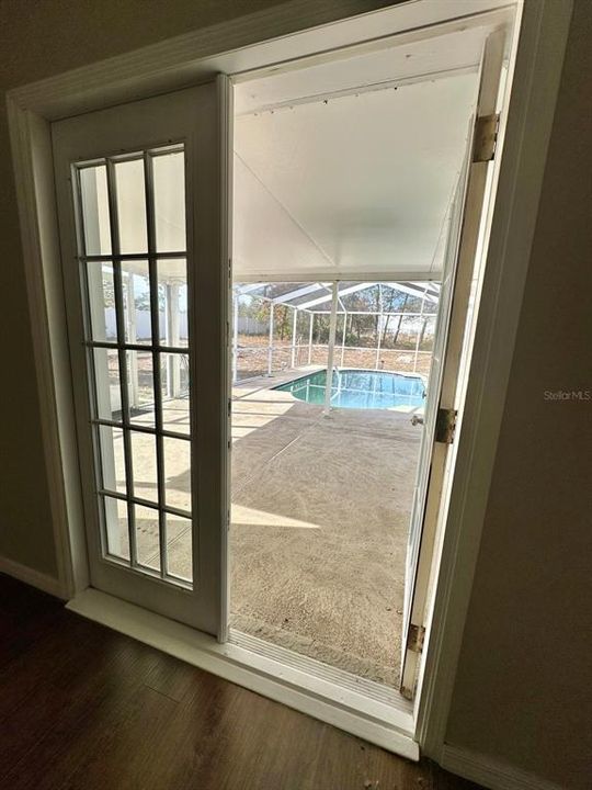 For Sale: $299,900 (3 beds, 2 baths, 1308 Square Feet)