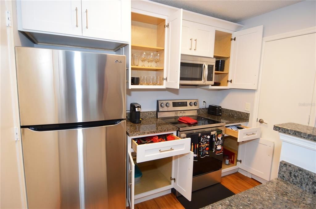 出租: $1,850 (1 贝兹, 1 浴室, 700 平方英尺)