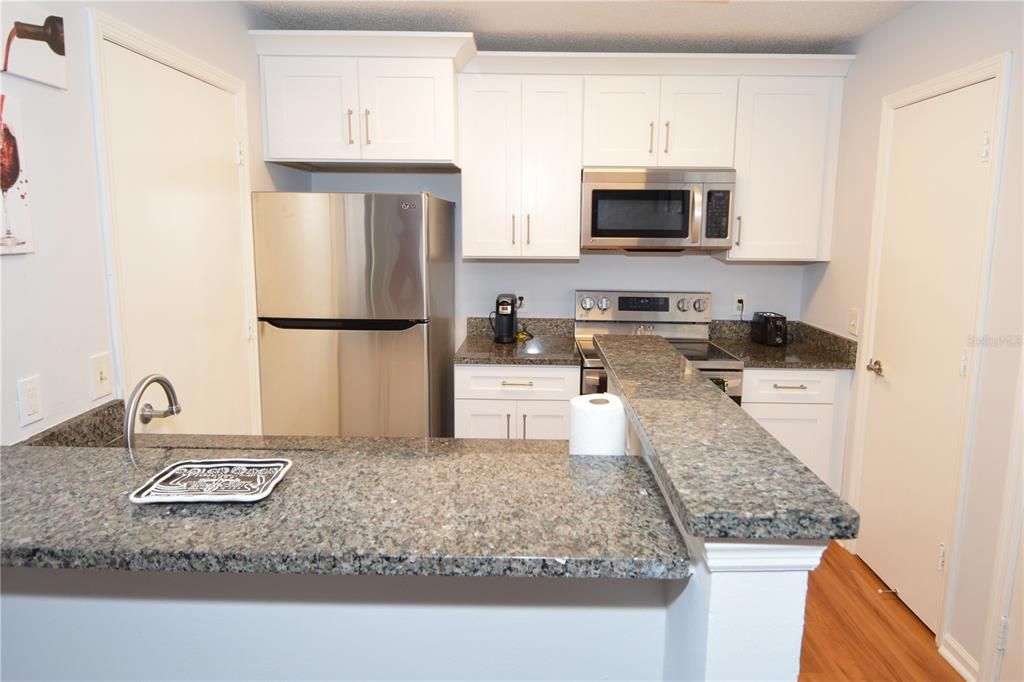 出租: $1,850 (1 贝兹, 1 浴室, 700 平方英尺)