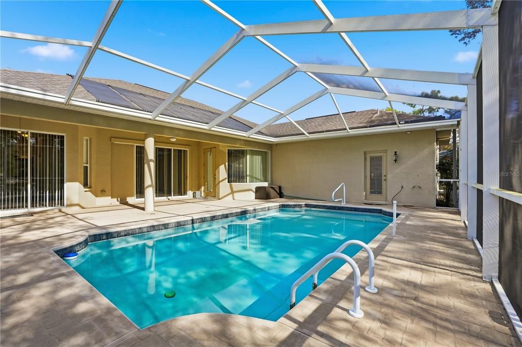 待售: $370,000 (4 贝兹, 2 浴室, 2268 平方英尺)