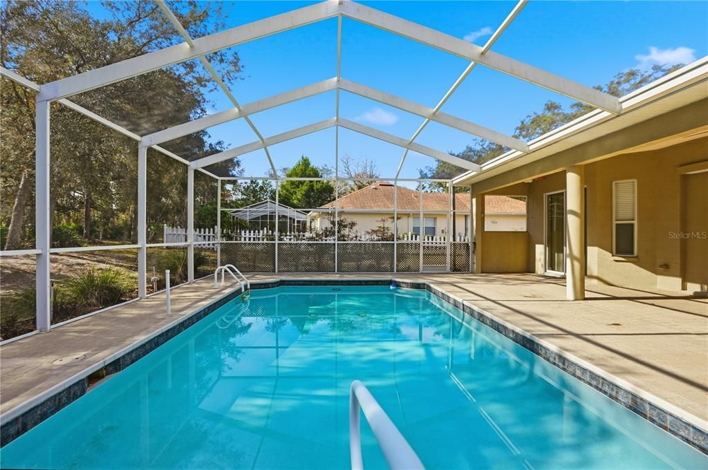 待售: $370,000 (4 贝兹, 2 浴室, 2268 平方英尺)