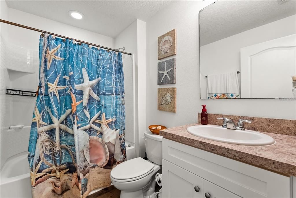 For Sale: $350,000 (4 beds, 3 baths, 1928 Square Feet)