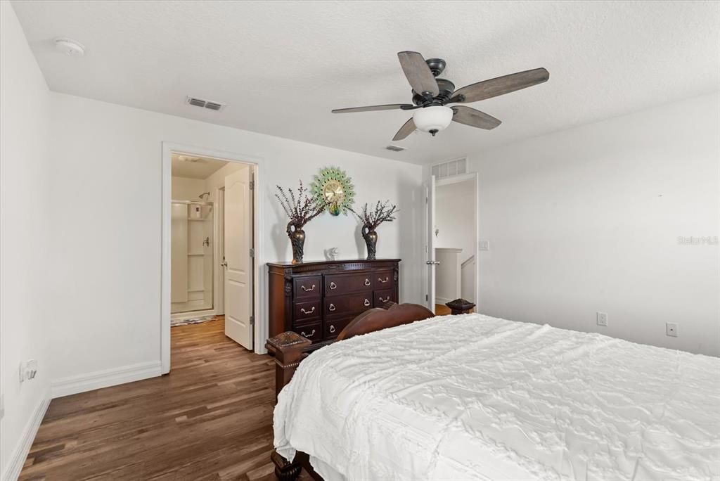 For Sale: $350,000 (4 beds, 3 baths, 1928 Square Feet)