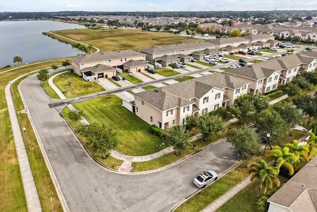 For Sale: $350,000 (4 beds, 3 baths, 1928 Square Feet)