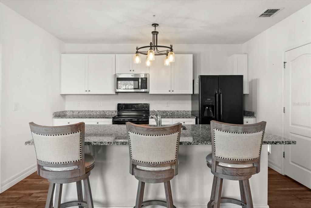 For Sale: $350,000 (4 beds, 3 baths, 1928 Square Feet)